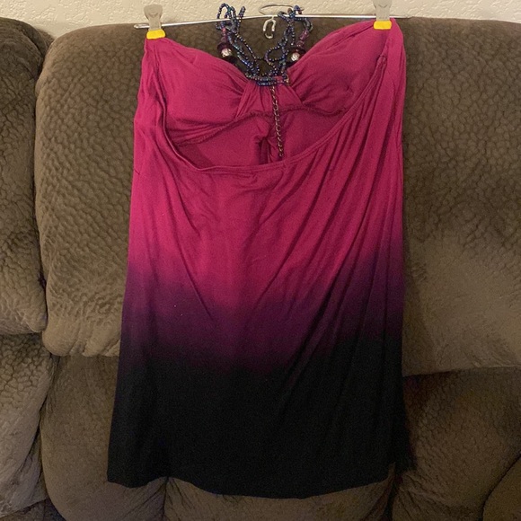 Long tank top with beaded tie around neck. 2-tone color. - Picture 2 of 3